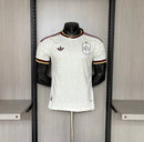 CAMISA VERSÃO JOGADOR DA ESPANHA 26/27 BRANCO