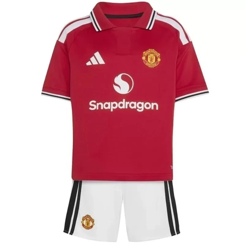KIT INFANTIL DO MANCHESTER UNITED 26/27 VERMELHO